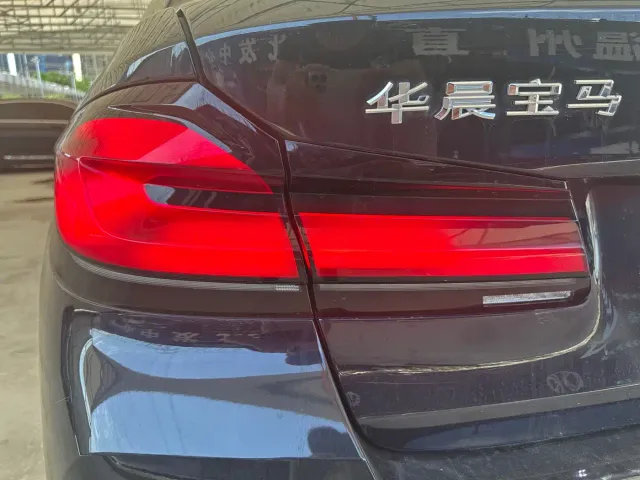 BMW 5 Series — Фото автомобиля 20