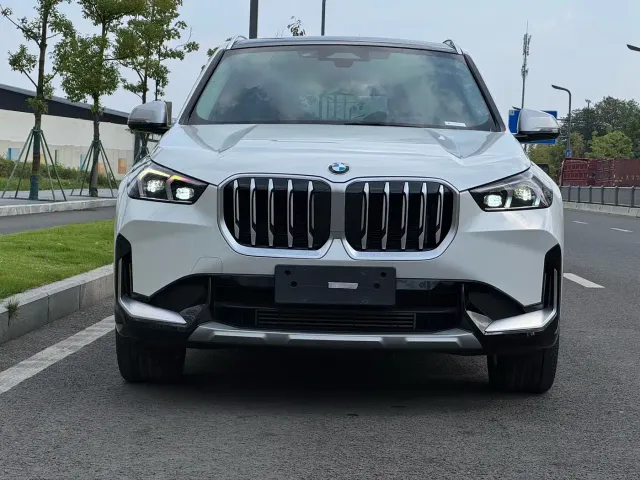 BMW X1 — Фото автомобиля 2