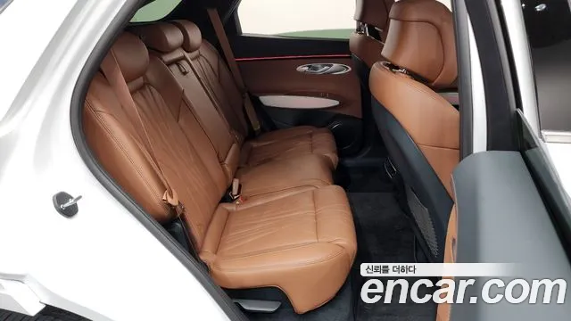 Genesis GV70 2.5T Бензин AWD — Фото автомобиля 9