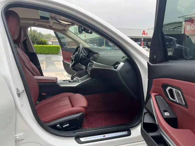 BMW 3 Series — Фото автомобиля 17