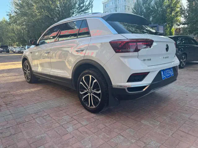 Volkswagen T-Roc — Фото автомобиля 14