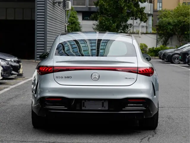 Mercedes-Benz EQS — Фото автомобиля 5