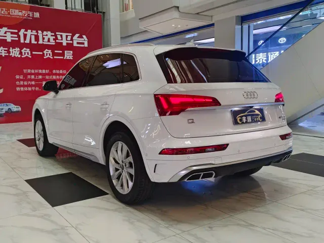 Audi Q5L — Фото автомобиля 26