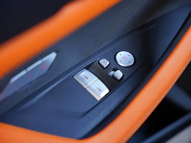 BMW M4 — Фото автомобиля 30