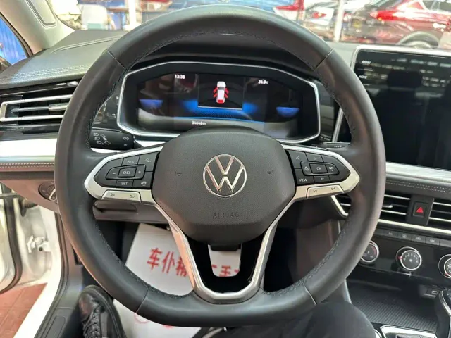 Volkswagen Sagitar — Фото автомобиля 16