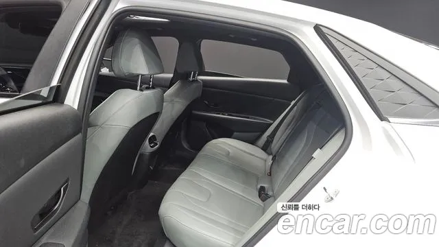 Hyundai AVANTE Новый Avante (CN7) — Фото автомобиля 12