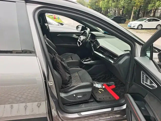 Audi Q5 e-tron — Фото автомобиля 8