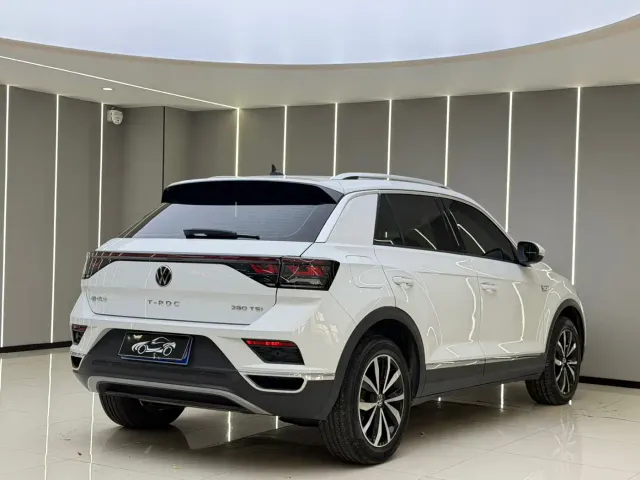 Volkswagen T-Roc — Фото автомобиля 16