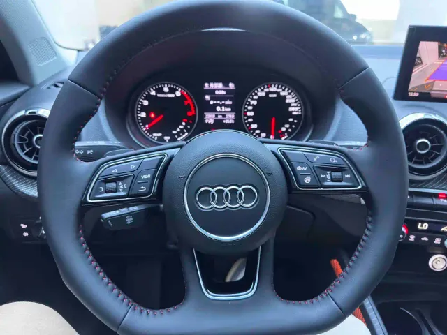 Audi Q2L — Фото автомобиля 12