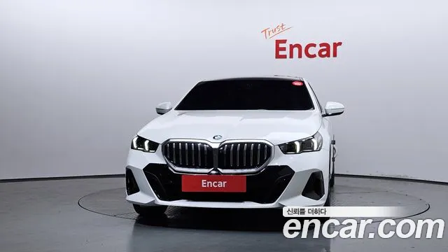 BMW 5-Series 5 серия (G60) 530i xDrive M Sport — Фото автомобиля 3