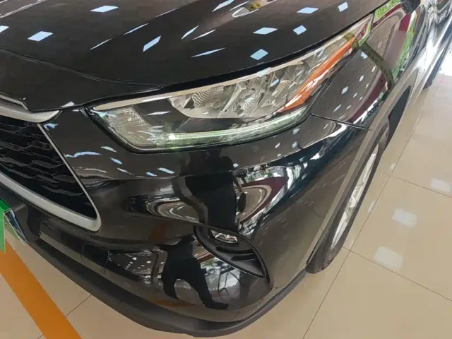 Toyota Highlander — Фото автомобиля 23