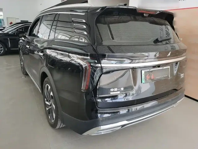 Hongqi HS7 PHEV — Фото автомобиля 4