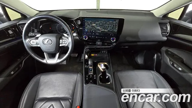 Lexus NX — Фото автомобиля 10