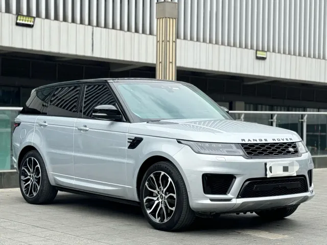 Land Rover Range Rover Sport — Фото автомобиля 3