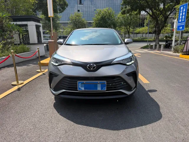 Toyota IZOA — Фото автомобиля 2