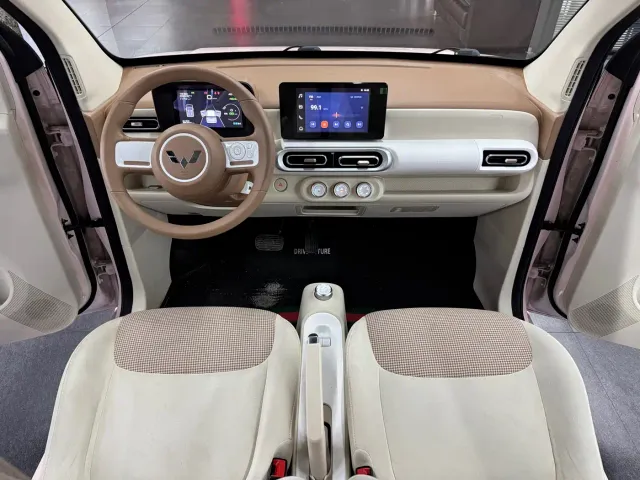 Wuling Hongguang Mini EV — Фото автомобиля 13