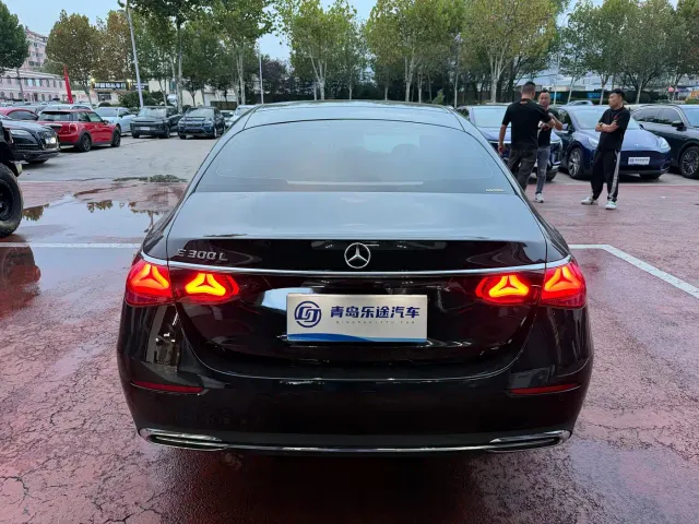 Mercedes-Benz E-Class — Фото автомобиля 5