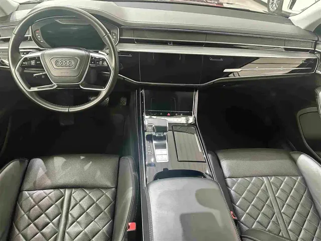 Audi A8 — Фото автомобиля 14