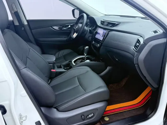 Nissan X-Trail — Фото автомобиля 12