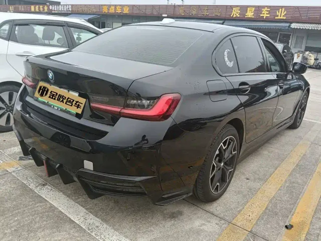 BMW i3 — Фото автомобиля 11