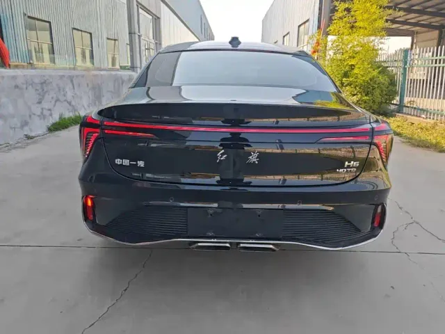 Hongqi H6 — Фото автомобиля 5