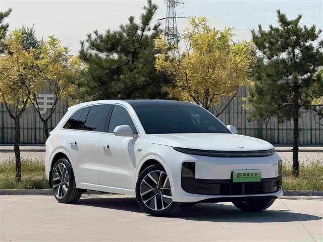 Li Auto L6 — Фото автомобиля 3