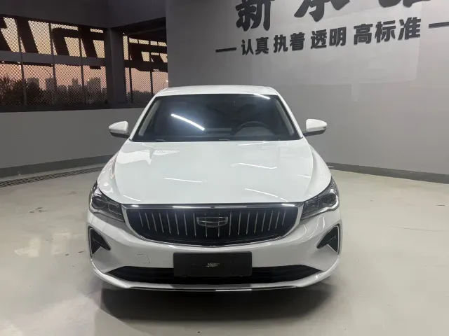 Geely Emgrand — Фото автомобиля 2