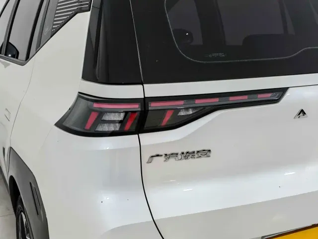 GAC Aion Y — Фото автомобиля 17