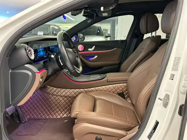 Mercedes-Benz E-Class — Фото автомобиля 17