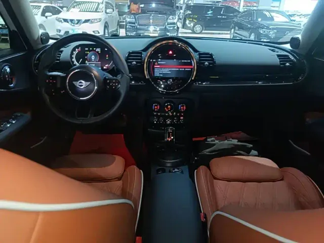 MINI Clubman — Фото автомобиля 9