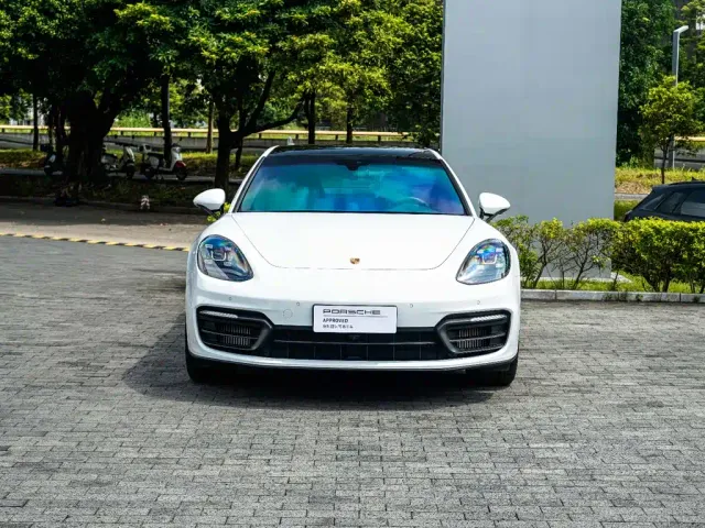 Porsche Panamera — Фото автомобиля 2