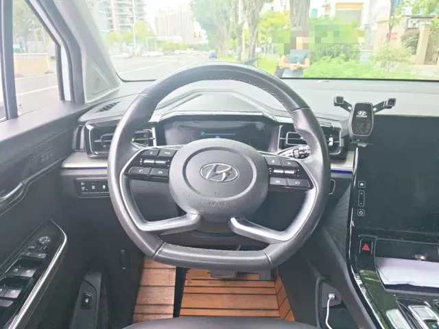 Hyundai Custo — Фото автомобиля 11