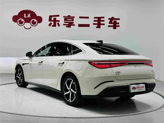BYD Seal 07 DM-i — Фото автомобиля 3