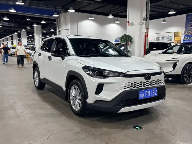 Toyota Corolla Cross — Фото автомобиля 3