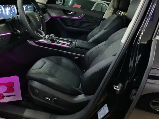 Hongqi HS5 — Фото автомобиля 9