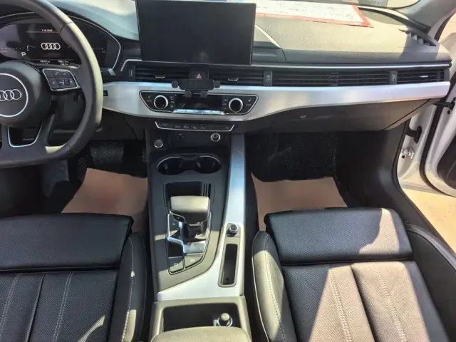 Audi A4L — Фото автомобиля 3