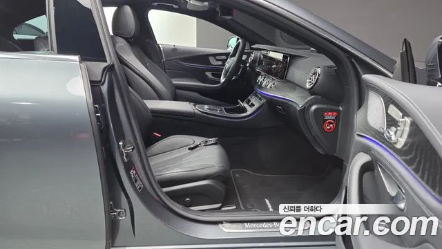 Mercedes-Benz CLS-Class — Фото автомобиля 25