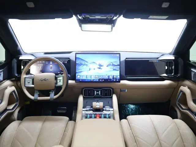 BYD FangChengBao Leopard 8 — Фото автомобиля 13