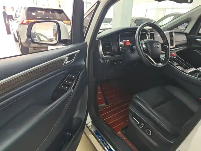 GAC Trumpchi M8 — Фото автомобиля 15