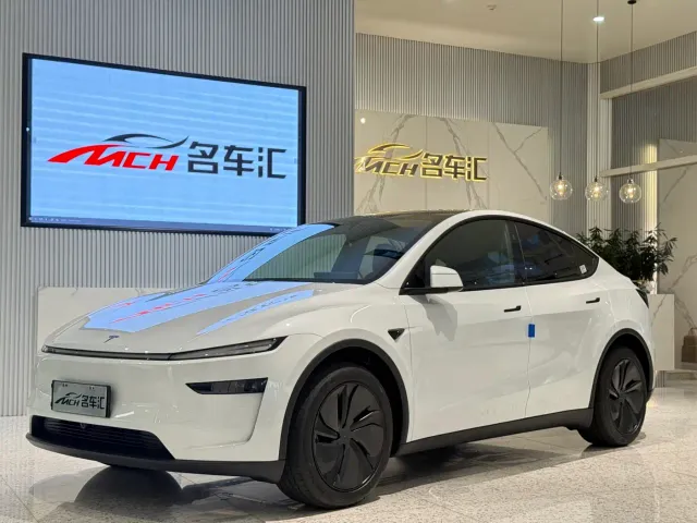 Фотография автомобиля — Tesla Model Y