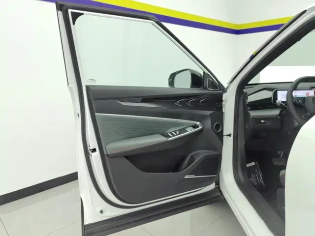 Geely Boyue — Фото автомобиля 7