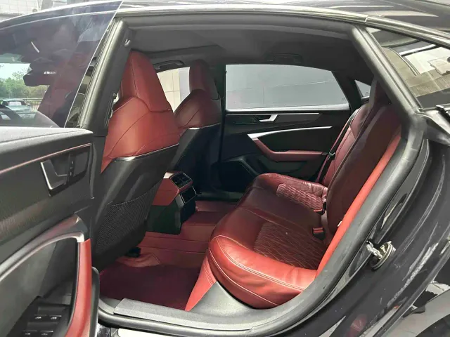 Audi A7L — Фото автомобиля 16