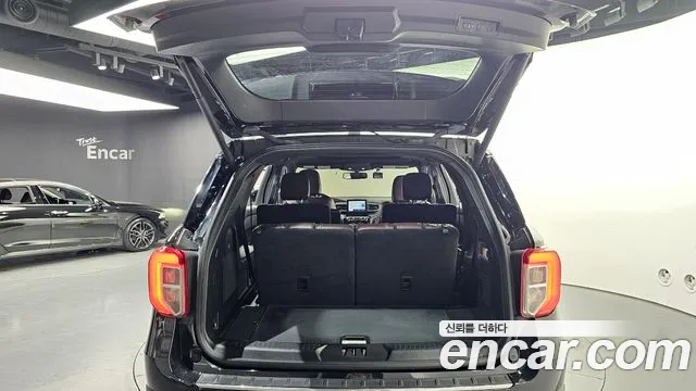 Ford Explorer Generation 6 — Фото автомобиля 26