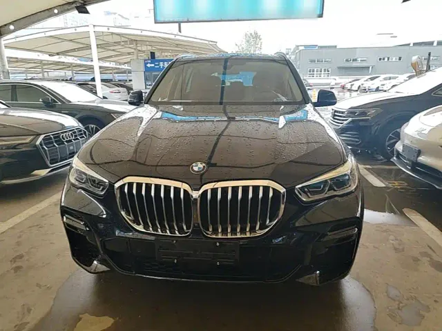 BMW X5 — Фото автомобиля 2