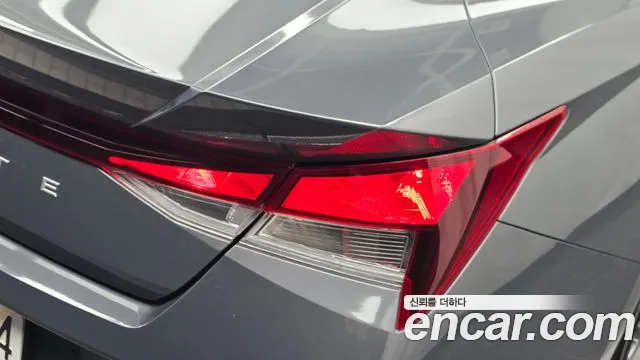 Hyundai Avante — Фото автомобиля 8