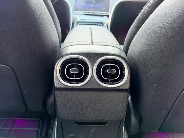 Mercedes-Benz C-Class — Фото автомобиля 11