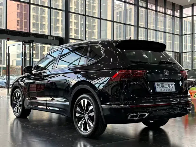 Volkswagen Tiguan L — Фото автомобиля 12