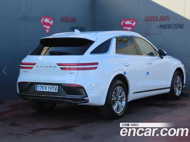 Genesis GV70 — Фото автомобиля 3
