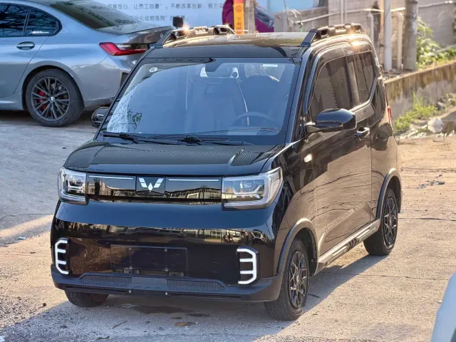 Фотография автомобиля — Wuling Hongguang Mini EV