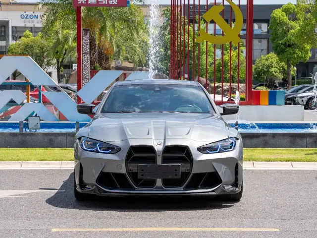 BMW M4 — Фото автомобиля 2
